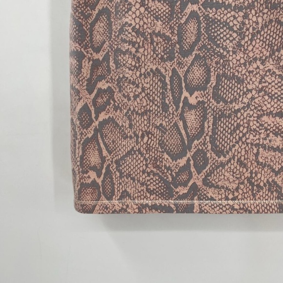 Y2K Victoria’s Secret Tank Snake Print Pink Size Medium Vintage - Picture 5 of 7